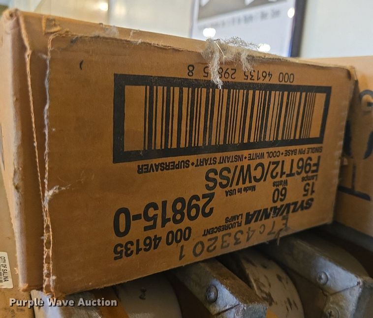 image for item EK6173 (24) 8' L light bulbs