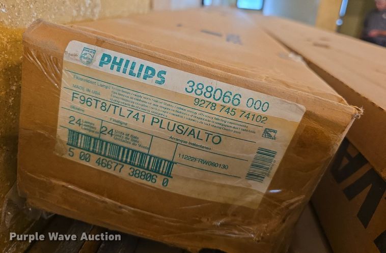 image for item EK6173 (24) 8' L light bulbs