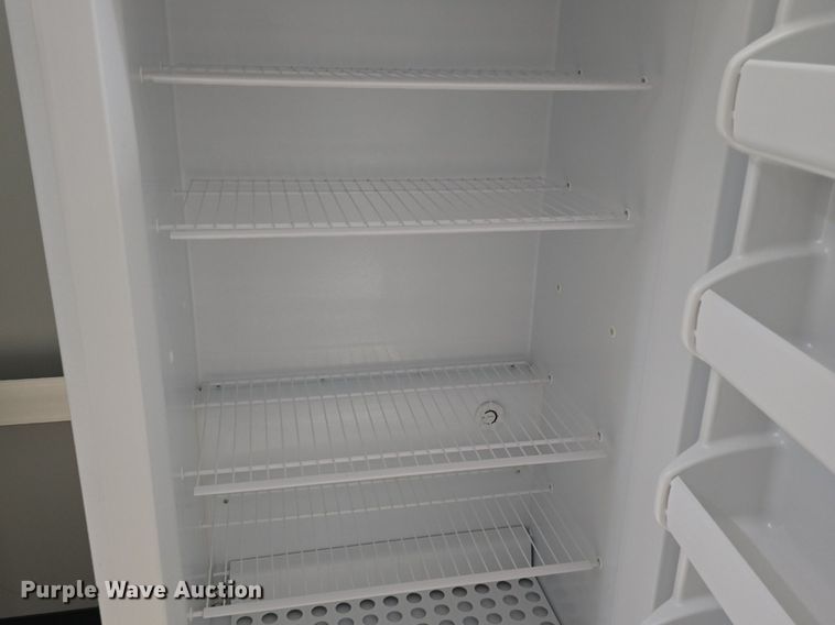 image for item EK6207 Fisher Scientific 17LREEFSA fridge 