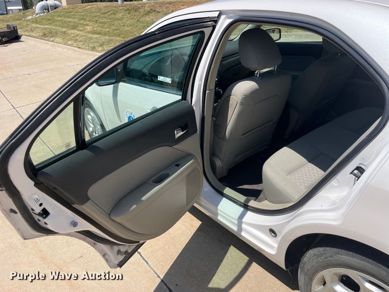 image for item EK8746 2010 Ford Fusion SE 