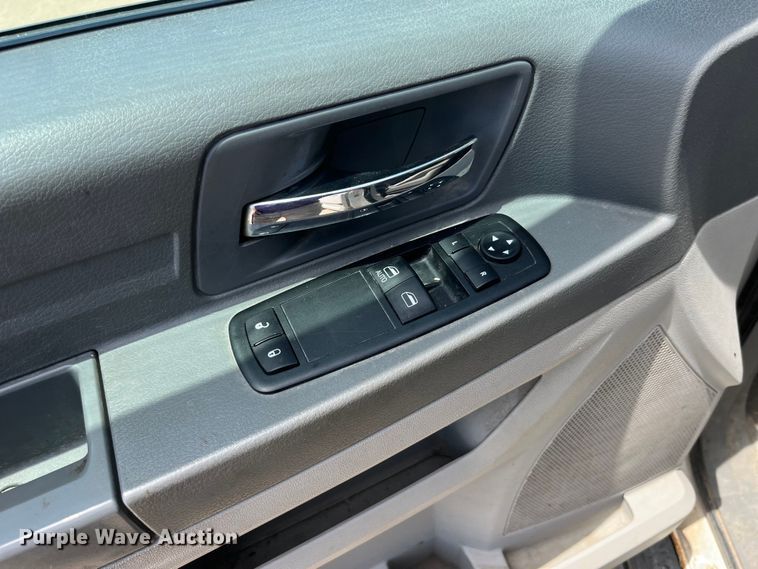 image for item EK8747 2008 Dodge Grand Caravan SE van