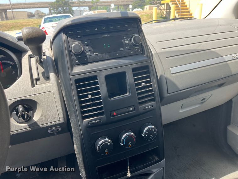 image for item EK8747 2008 Dodge Grand Caravan SE van