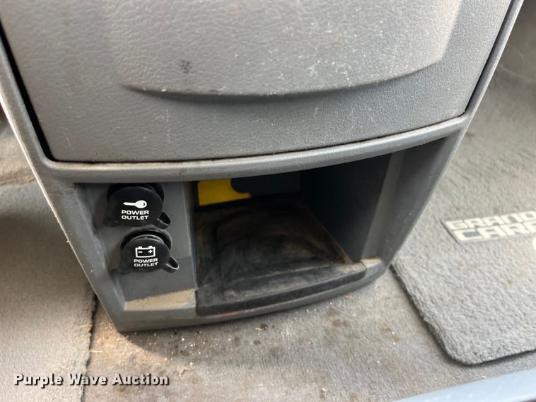 image for item EK8747 2008 Dodge Grand Caravan SE van