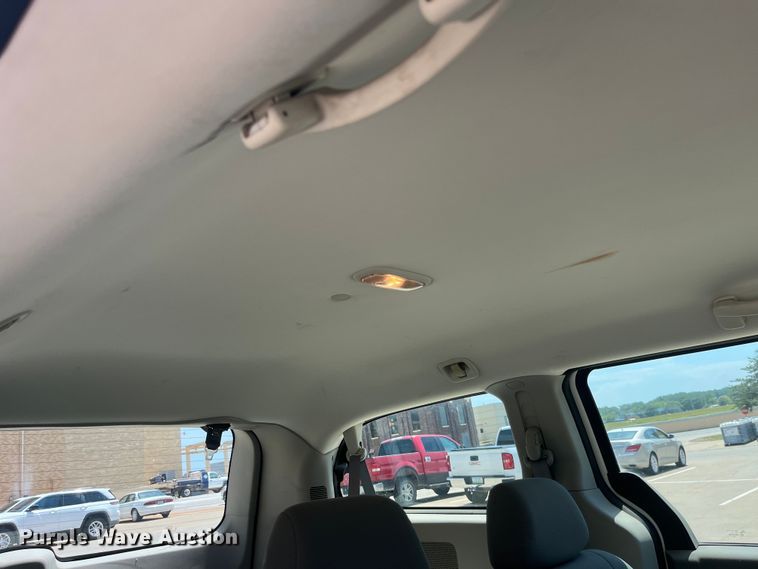 image for item EK8747 2008 Dodge Grand Caravan SE van