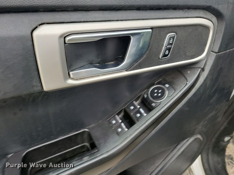 image for item KA9925 2020 Ford Explorer Police Interceptor  SUV