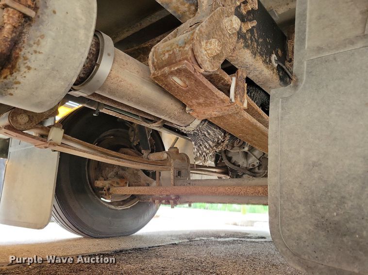 image for item KA9975 2010 Bluebird school bus