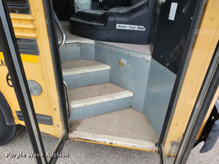 image for item KA9975 2010 Bluebird school bus