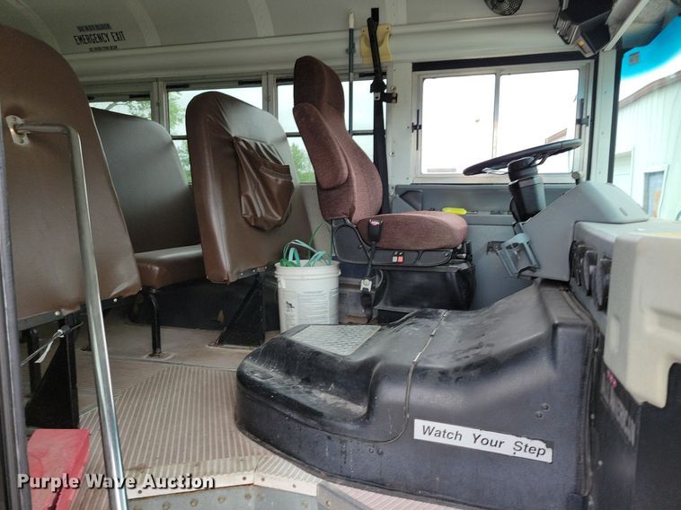 image for item KA9975 2010 Bluebird school bus