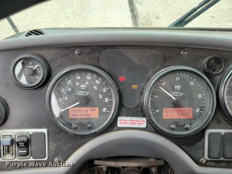 image for item KA9975 2010 Bluebird school bus