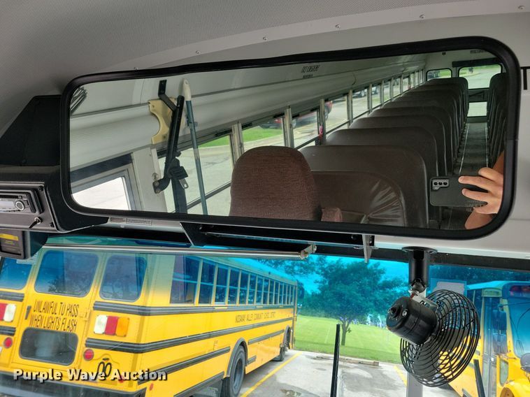 image for item KA9975 2010 Bluebird school bus