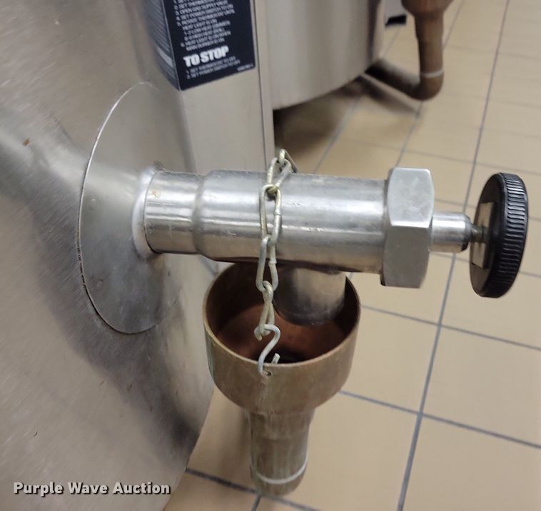 image for item KA9999 2009 Groen AHS-40 steam kettle