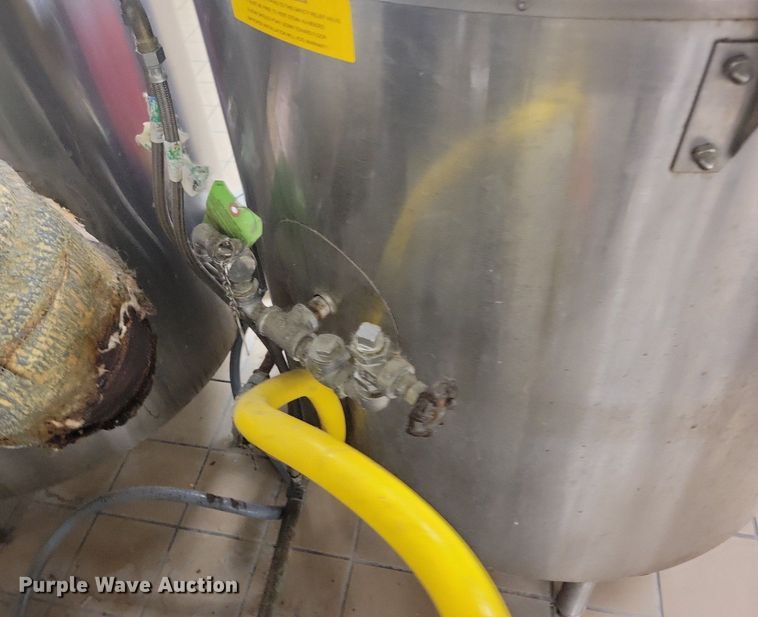 image for item KA9999 2009 Groen AHS-40 steam kettle