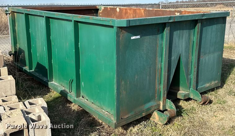 image for item LK9675 Roll-off dumpster