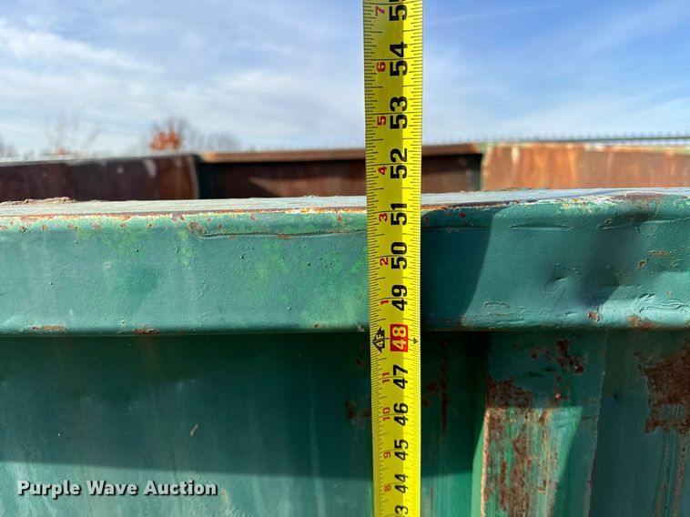 image for item LK9675 Roll-off dumpster