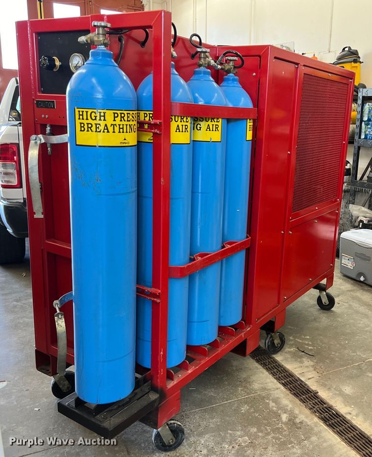 image for item LU9996 Eagle Compressors Baron II tank refill station