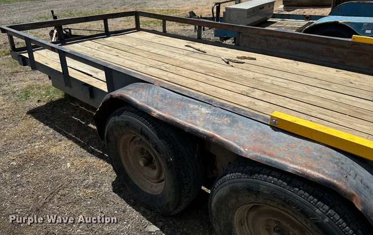 image for item MU9868 1995 Starlite utility trailer