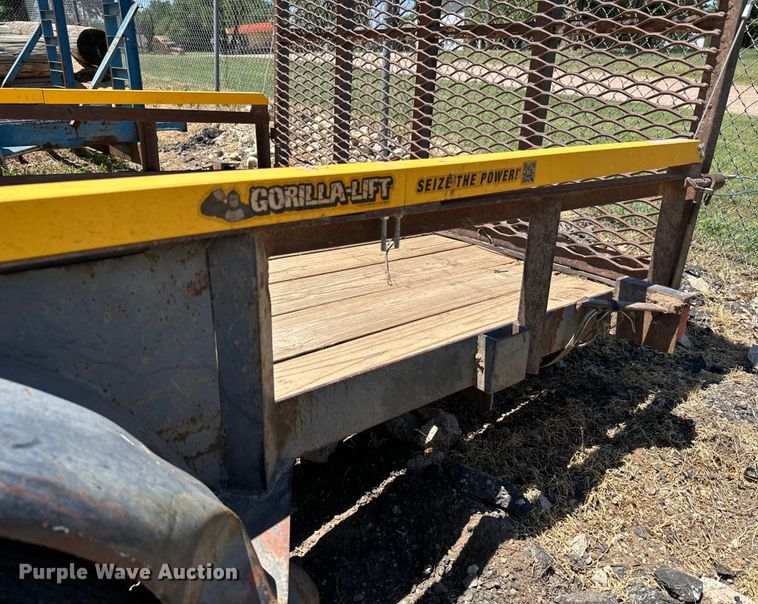 image for item MU9868 1995 Starlite utility trailer