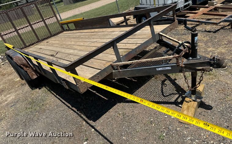 image for item MU9868 1995 Starlite utility trailer