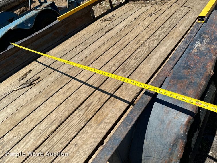 image for item MU9868 1995 Starlite utility trailer