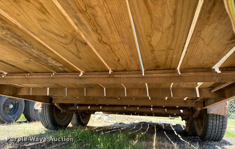 image for item MU9868 1995 Starlite utility trailer