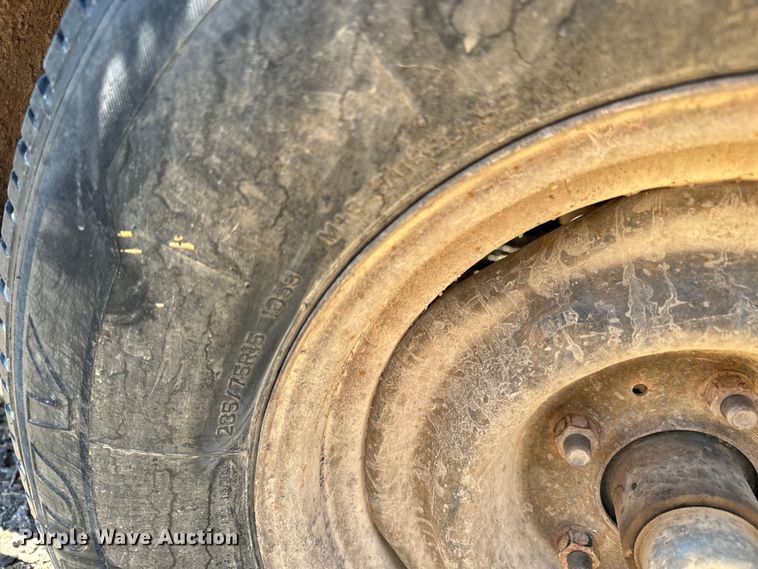 image for item MU9868 1995 Starlite utility trailer