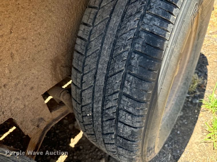 image for item MU9868 1995 Starlite utility trailer