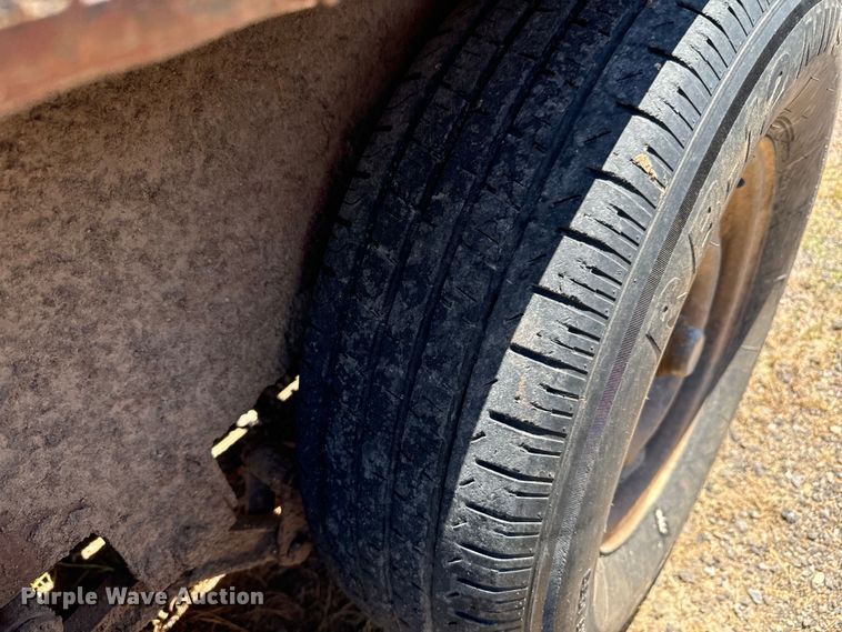 image for item MU9868 1995 Starlite utility trailer