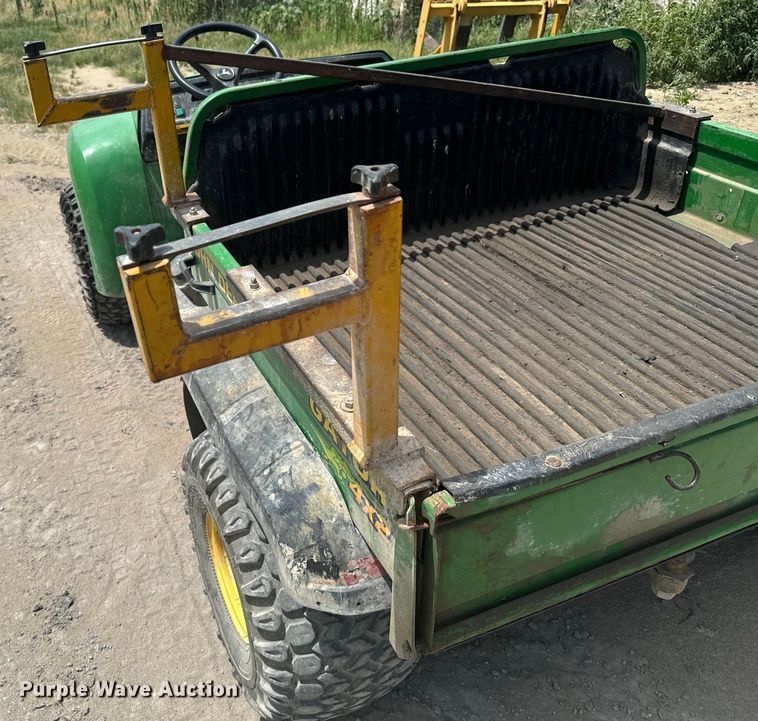 image for item MU9933 2002 John Deere Gator utility vehicle