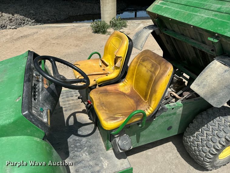 image for item MU9933 2002 John Deere Gator utility vehicle