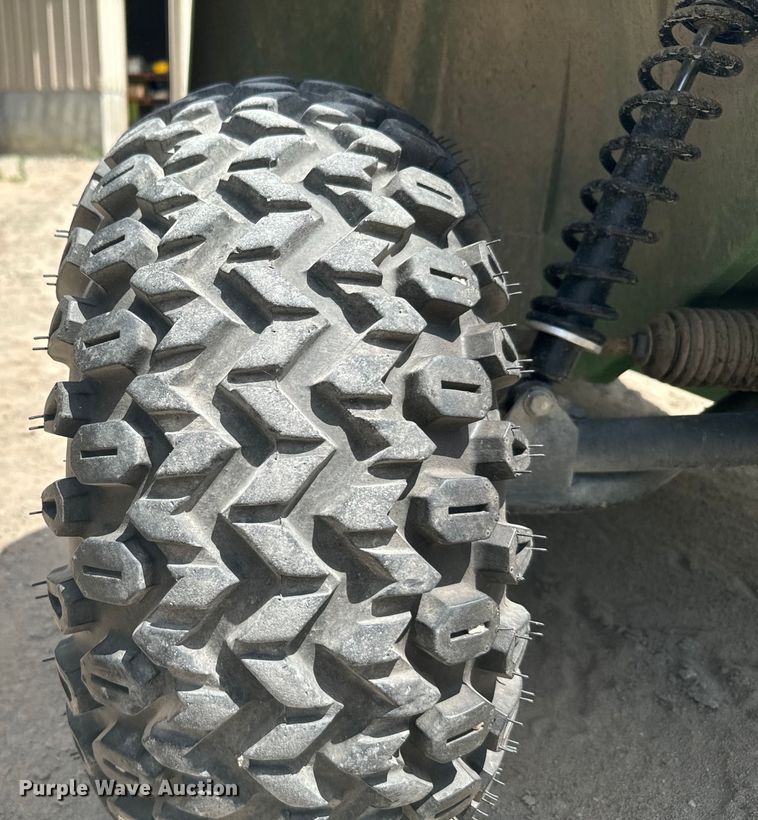 image for item MU9933 2002 John Deere Gator utility vehicle