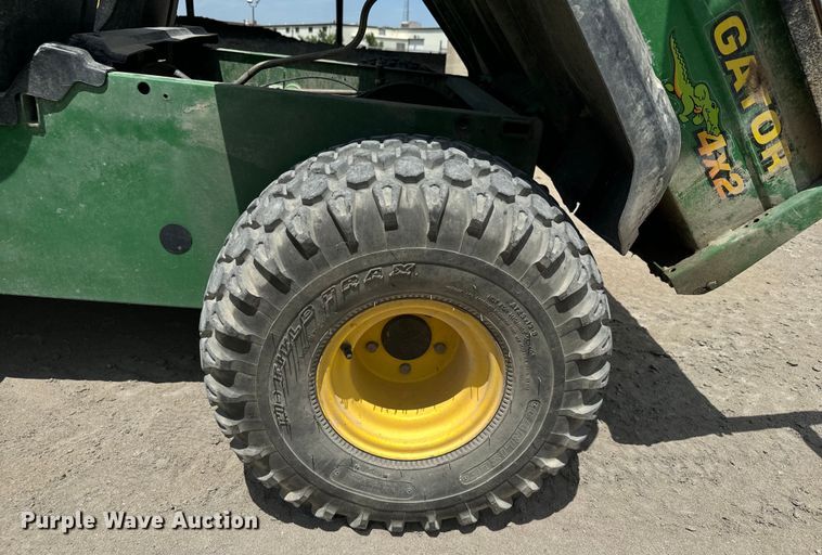 image for item MU9933 2002 John Deere Gator utility vehicle