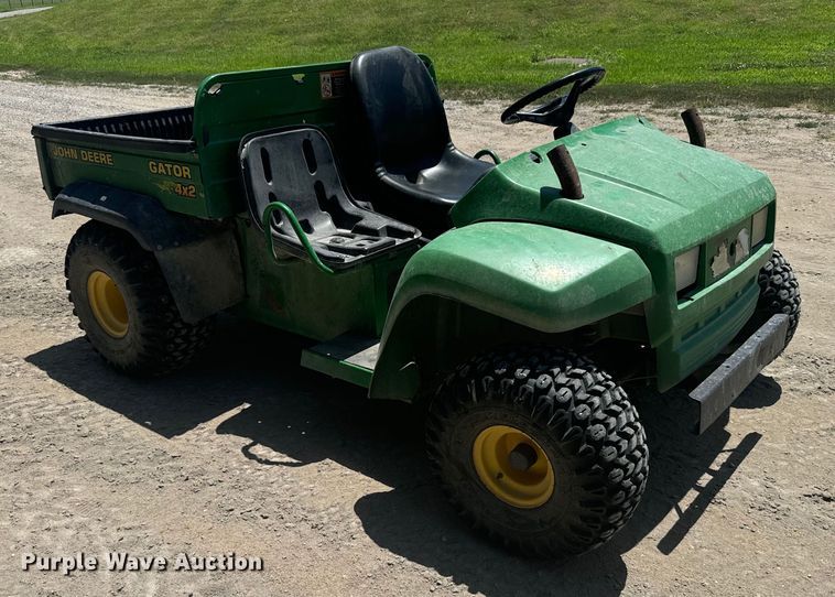 image for item MU9934 2002 John Deere Gator  utility vehicle