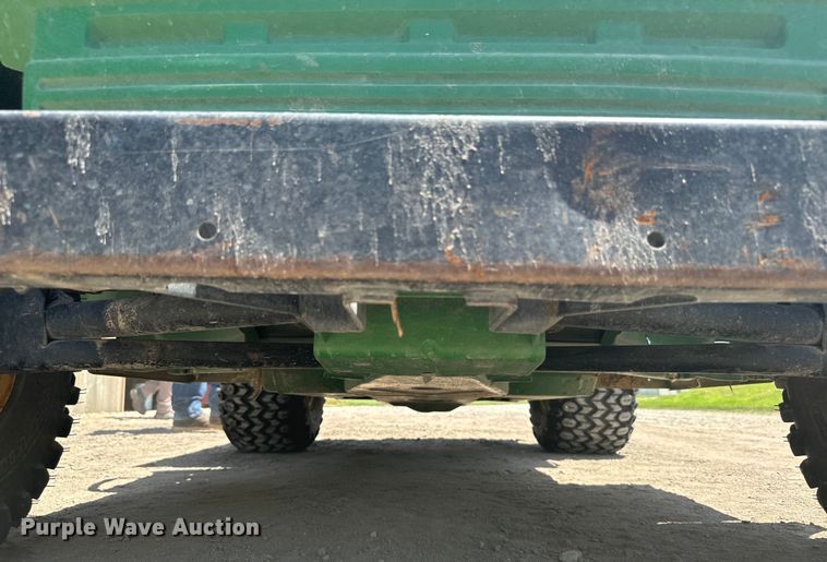 image for item MU9934 2002 John Deere Gator  utility vehicle