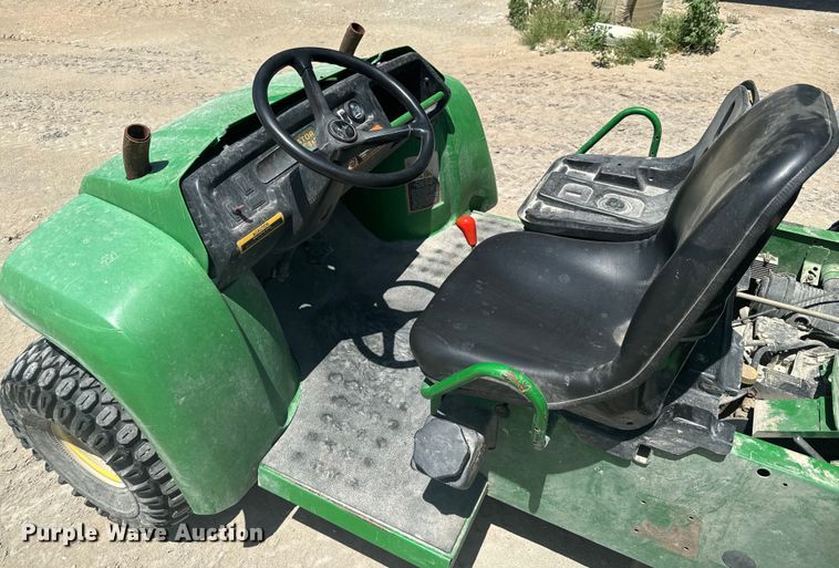image for item MU9934 2002 John Deere Gator  utility vehicle
