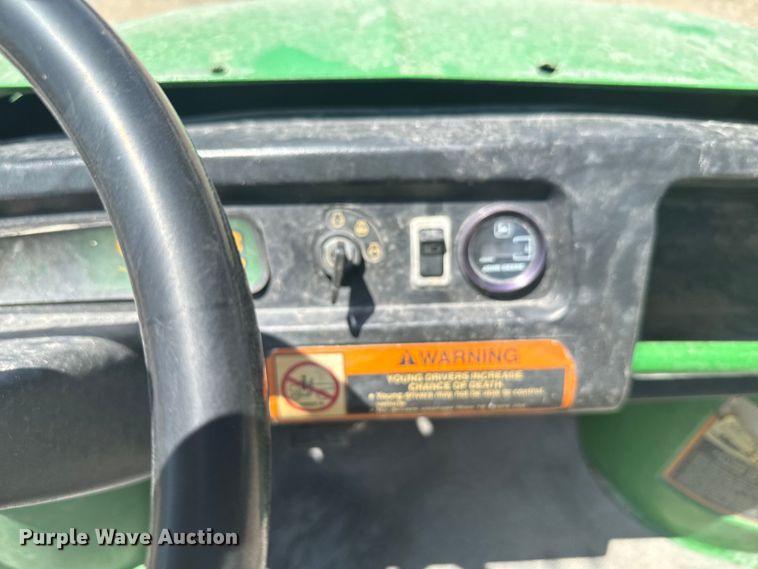 image for item MU9934 2002 John Deere Gator  utility vehicle