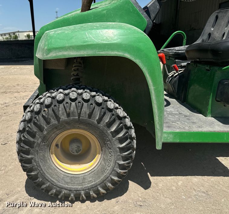 image for item MU9934 2002 John Deere Gator  utility vehicle