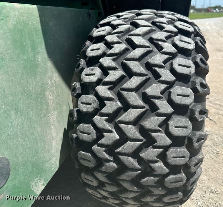 image for item MU9934 2002 John Deere Gator  utility vehicle