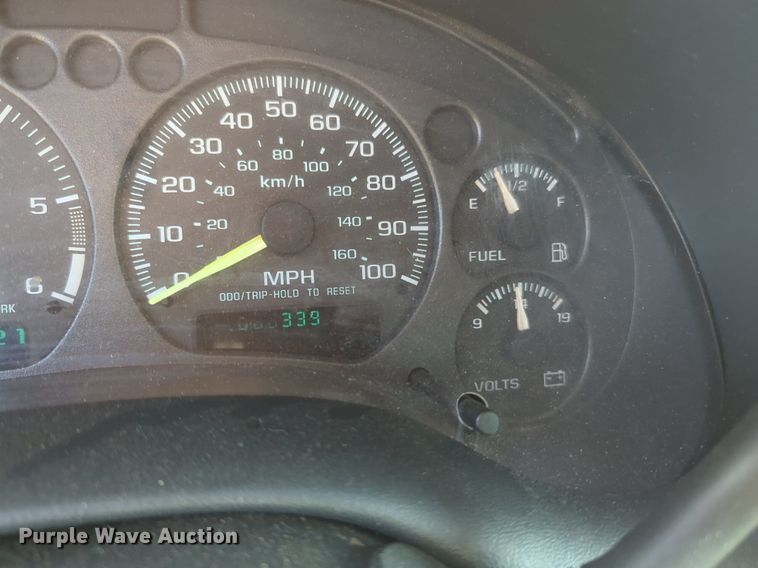 image for item NG9970 2000 Chevrolet  S10 Ext. Cab pickup truck