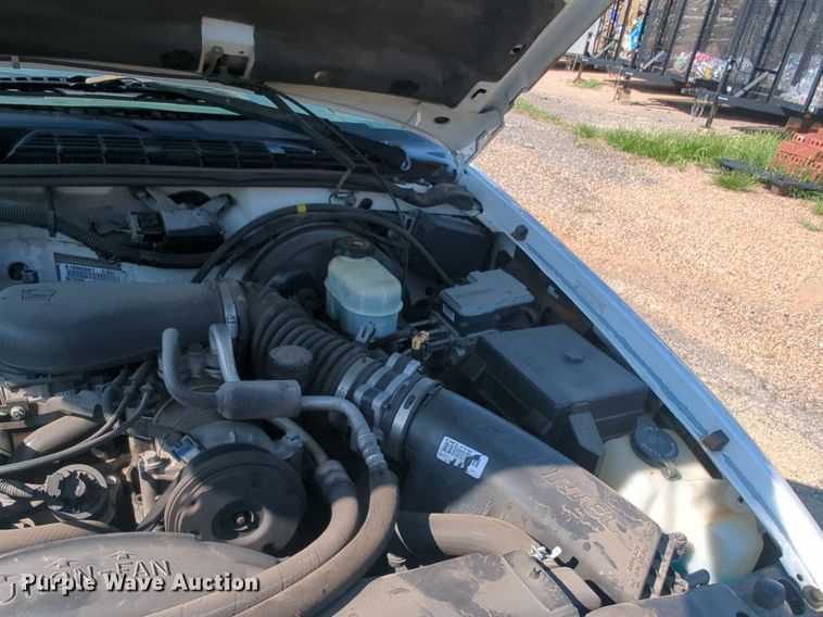 image for item NG9970 2000 Chevrolet  S10 Ext. Cab pickup truck