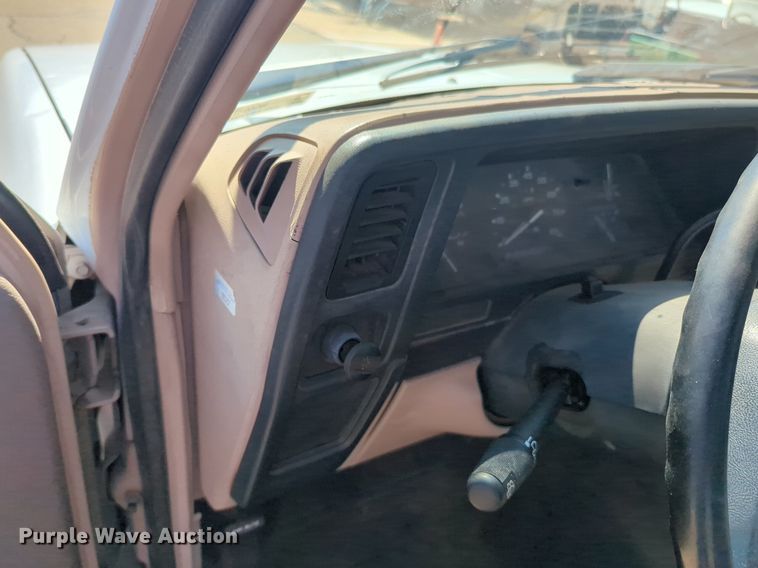 image for item NG9987 1992 Ford Ranger pickup truck