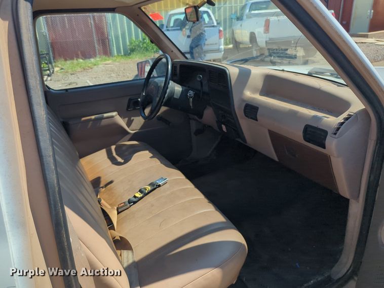 image for item NG9987 1992 Ford Ranger pickup truck