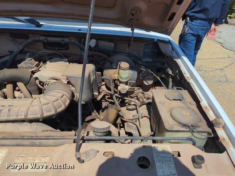 image for item NG9987 1992 Ford Ranger pickup truck