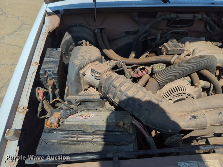 image for item NG9987 1992 Ford Ranger pickup truck