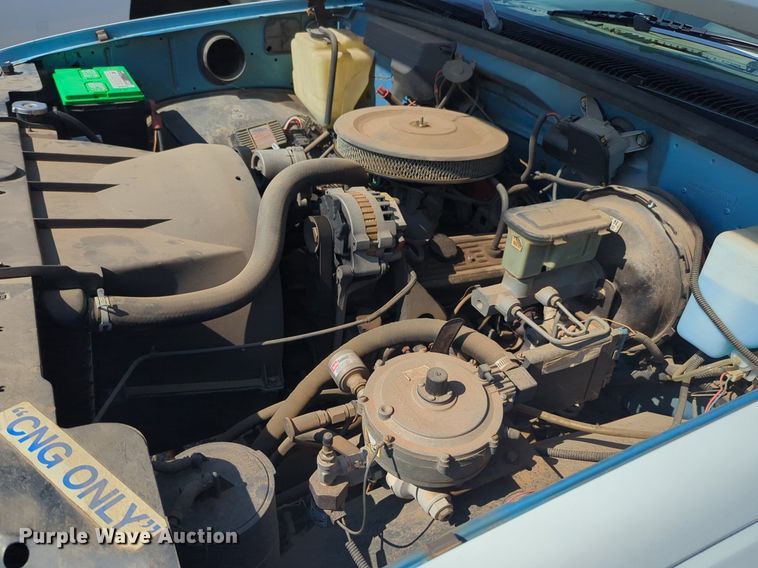 image for item NG9988 1993 Chevrolet  C1500 pickup truck