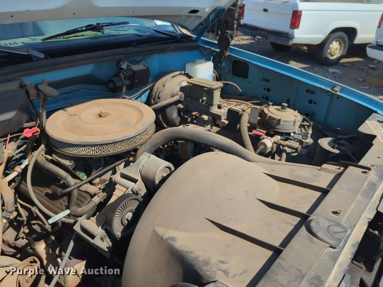 image for item NG9988 1993 Chevrolet  C1500 pickup truck