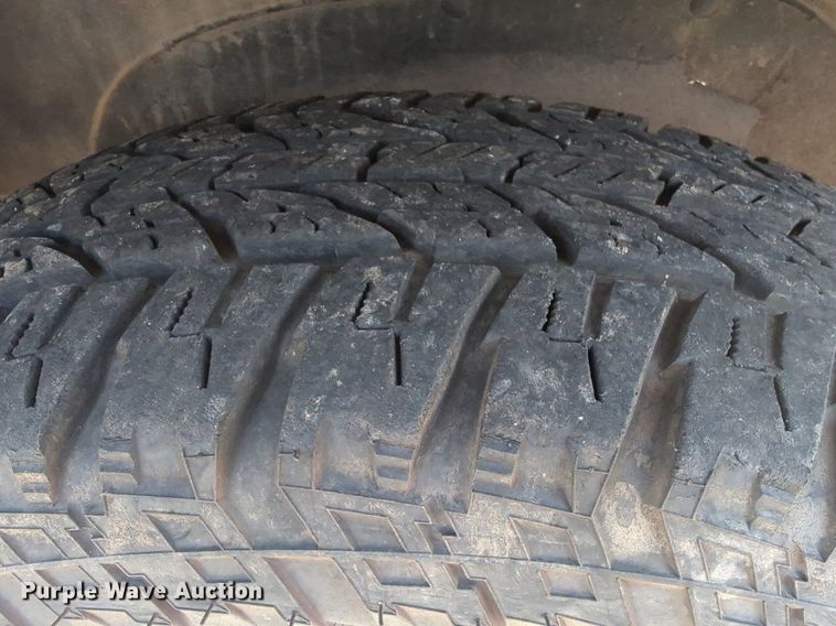 image for item NG9988 1993 Chevrolet  C1500 pickup truck