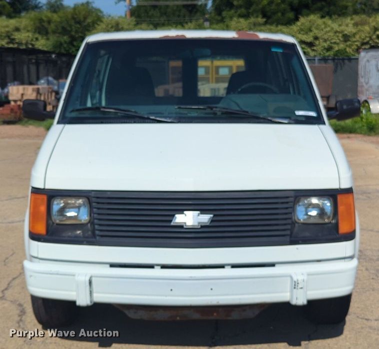 image for item NG9989 1994 Chevrolet  Astro van