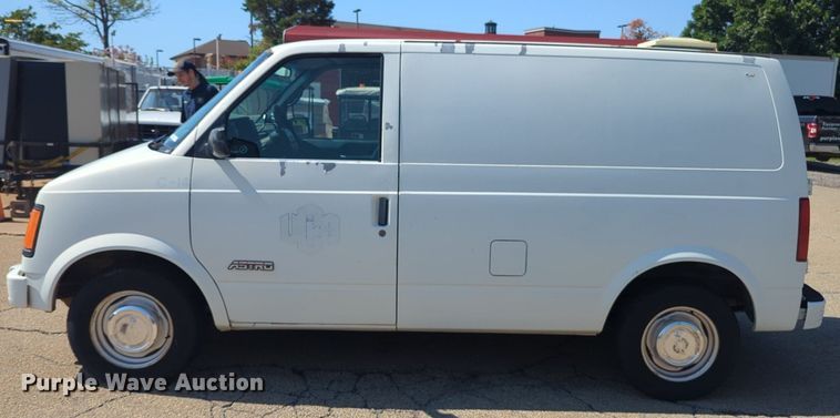 image for item NG9989 1994 Chevrolet  Astro van