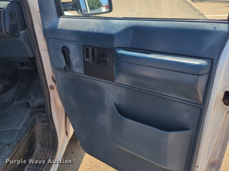 image for item NG9989 1994 Chevrolet  Astro van