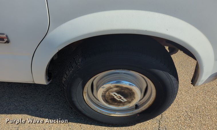 image for item NG9989 1994 Chevrolet  Astro van